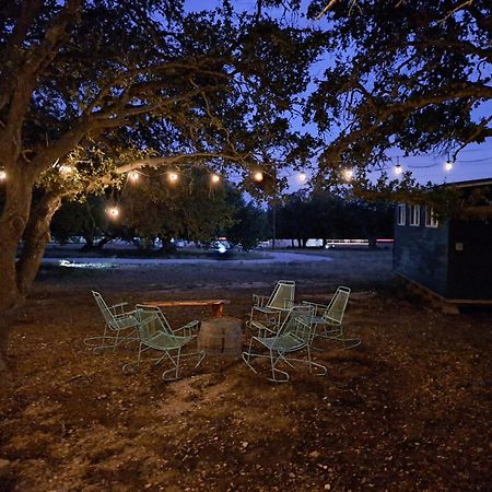 The Container Retreat @ 290 Wine Trail #9 Get Away Today! Hye Екстер'єр фото