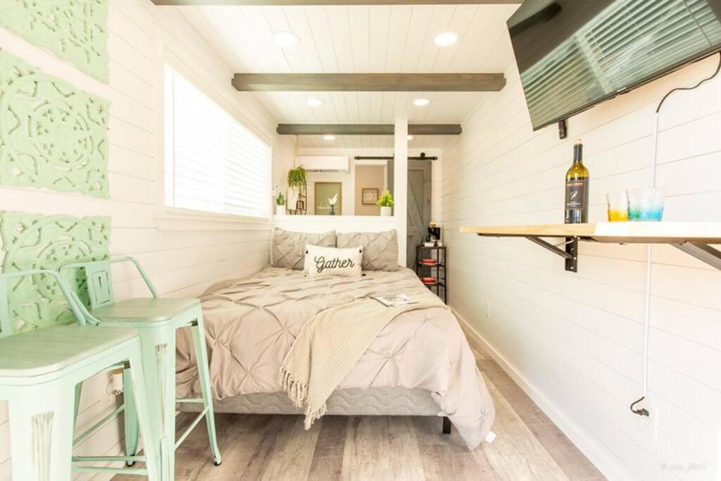 The Container Retreat @ 290 Wine Trail #9 Get Away Today! Hye Екстер'єр фото