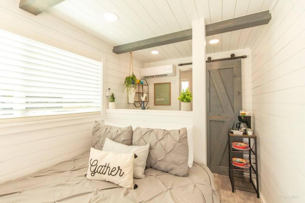 The Container Retreat @ 290 Wine Trail #9 Get Away Today! Hye Екстер'єр фото